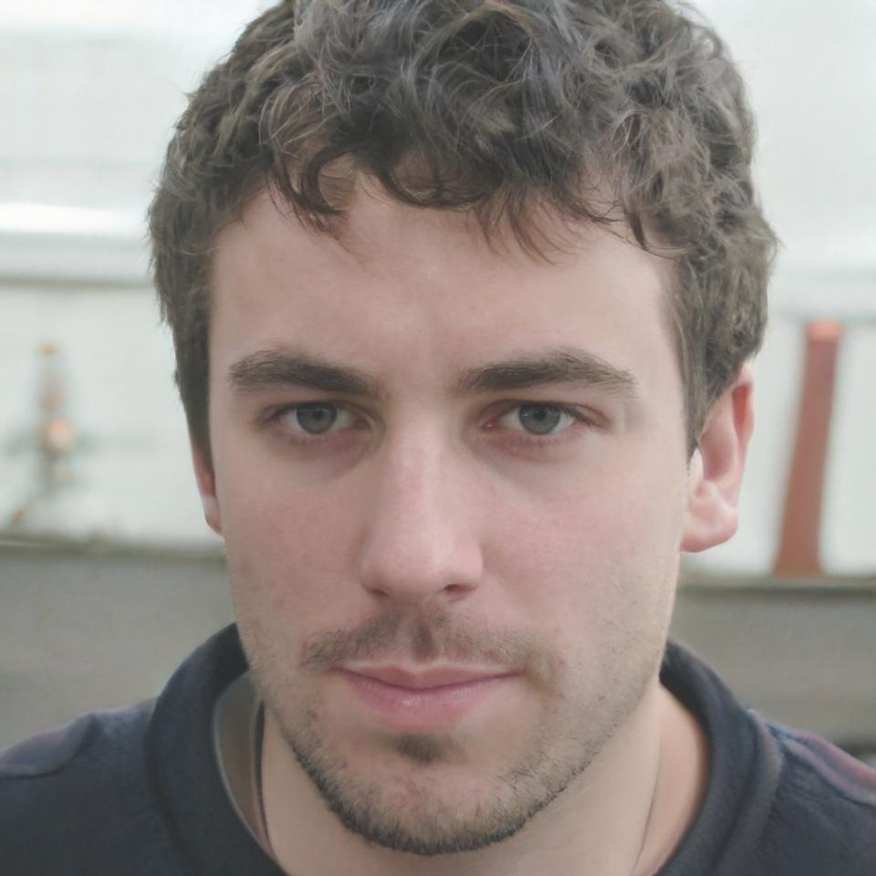 Portrait de Marc Dubois, expert en planification financière